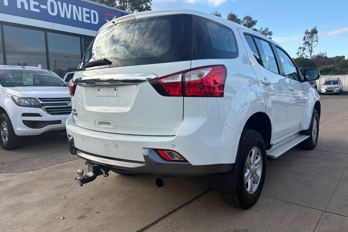 2016 Isuzu MU-X LS-M