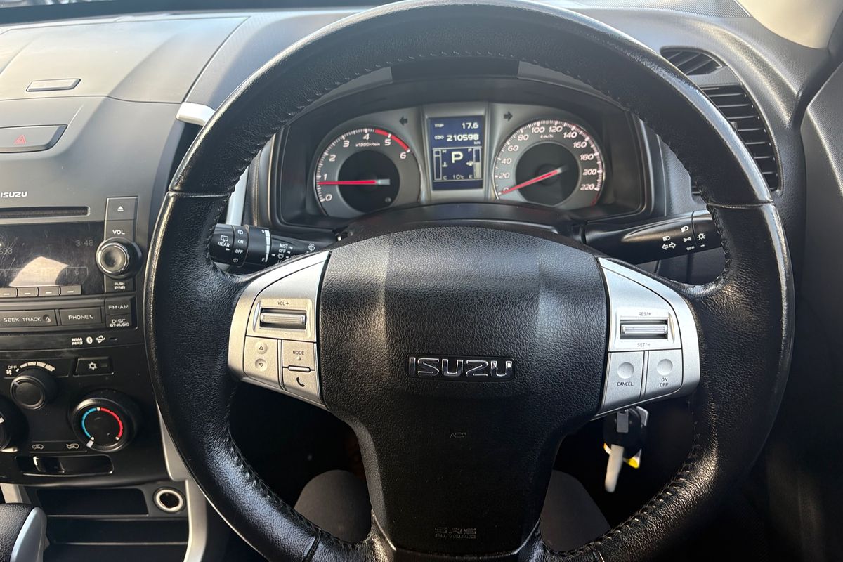 2016 Isuzu MU-X LS-M