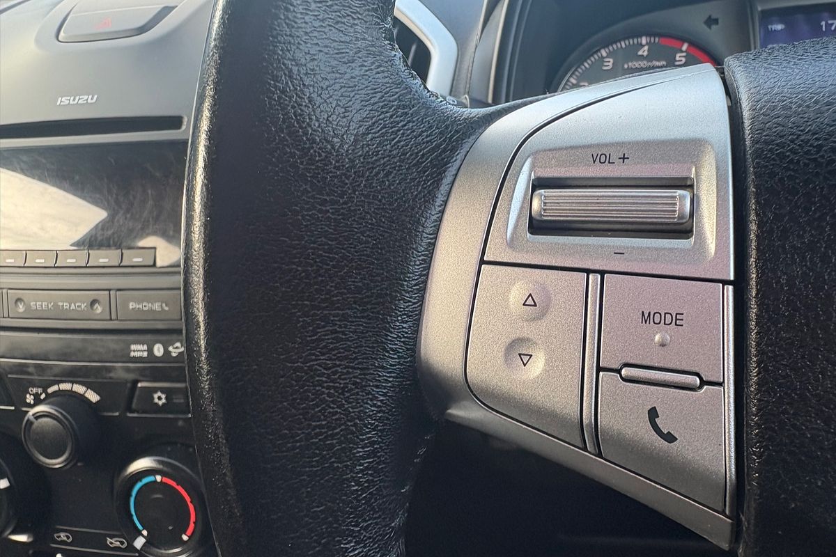 2016 Isuzu MU-X LS-M