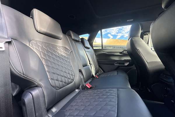 2025 Ford Everest Platinum 3.0L