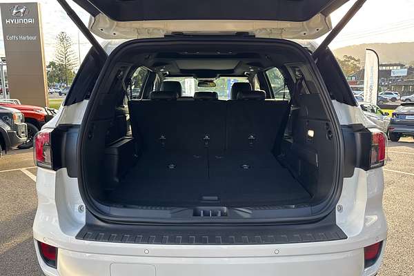 2025 Ford Everest Platinum 3.0L