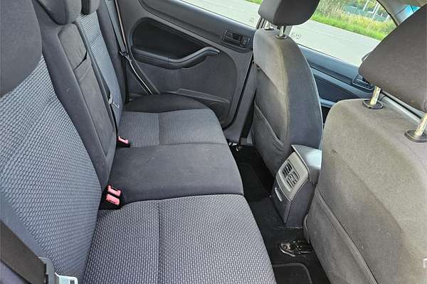 2005 Ford Focus LX LS