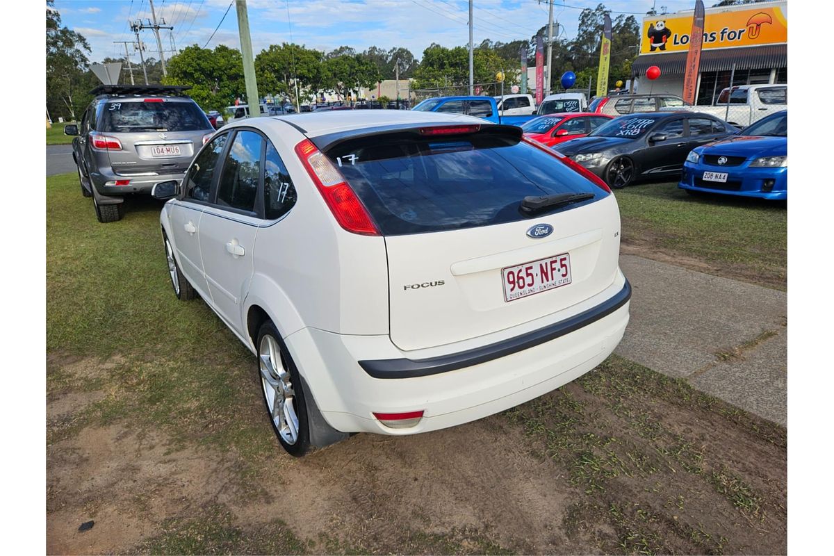 2005 Ford Focus LX LS