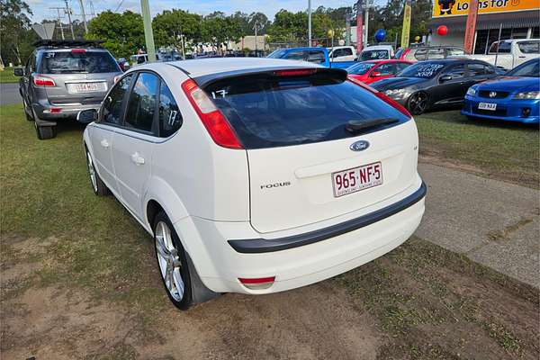 2005 Ford Focus LX LS