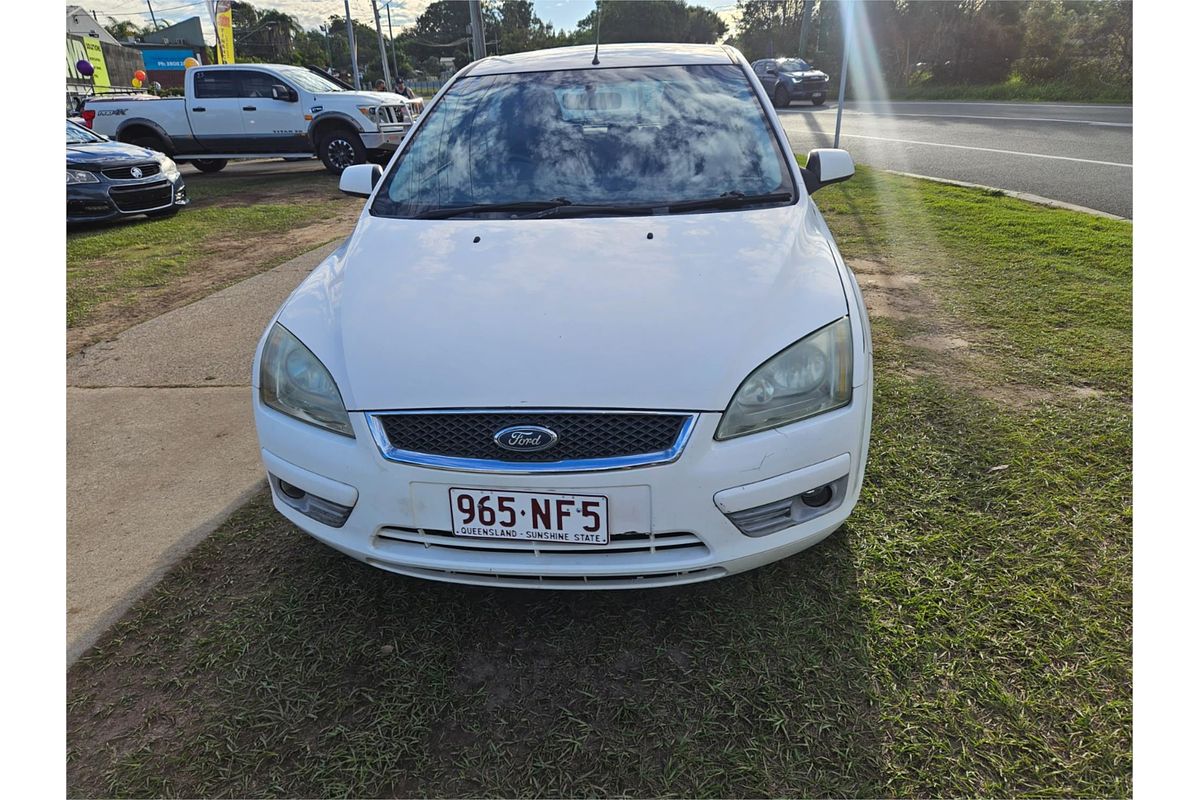 2005 Ford Focus LX LS