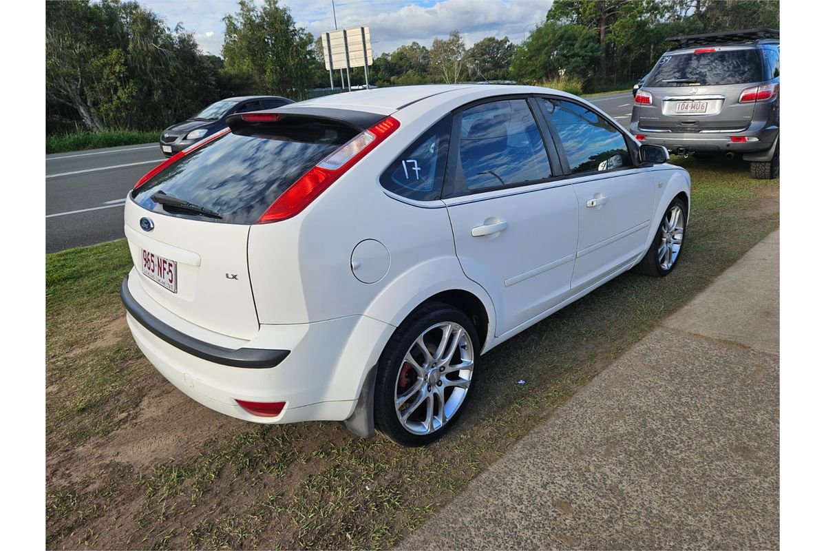 2005 Ford Focus LX LS