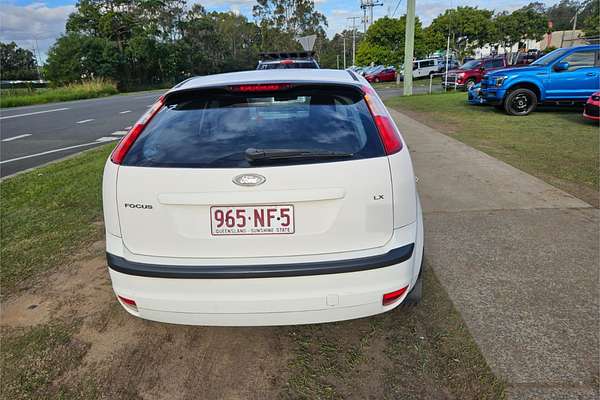 2005 Ford Focus LX LS