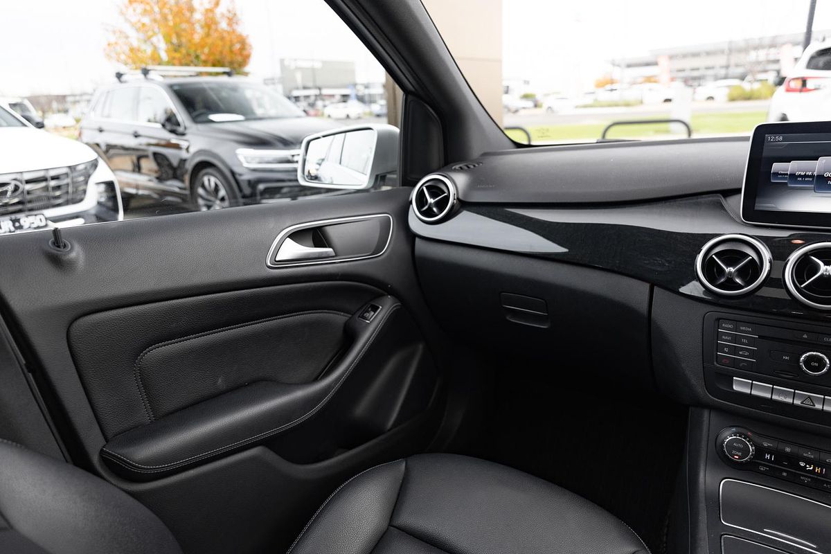 2015 Mercedes-Benz B-Class B200 W246