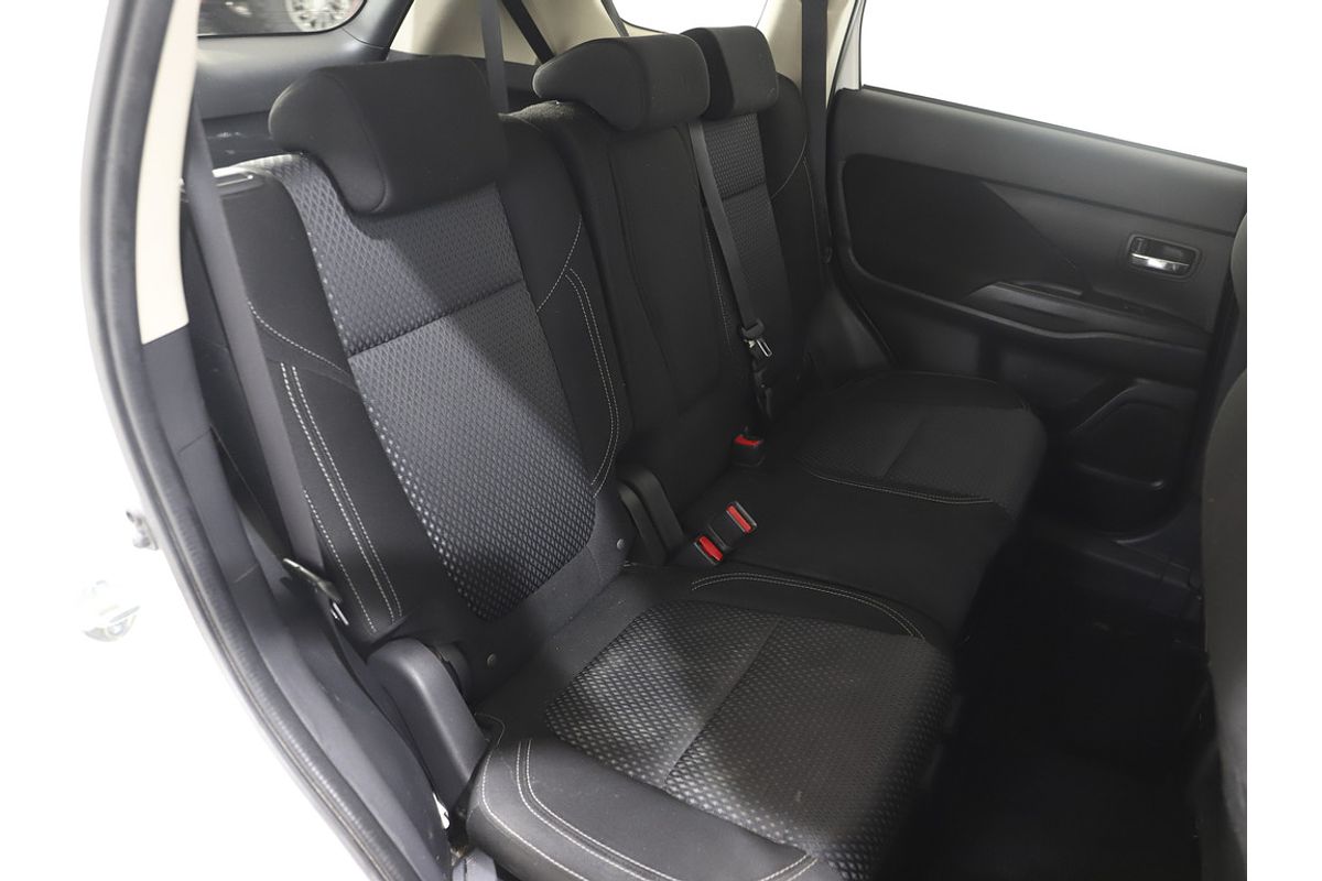 2019 Mitsubishi Outlander ES ZL