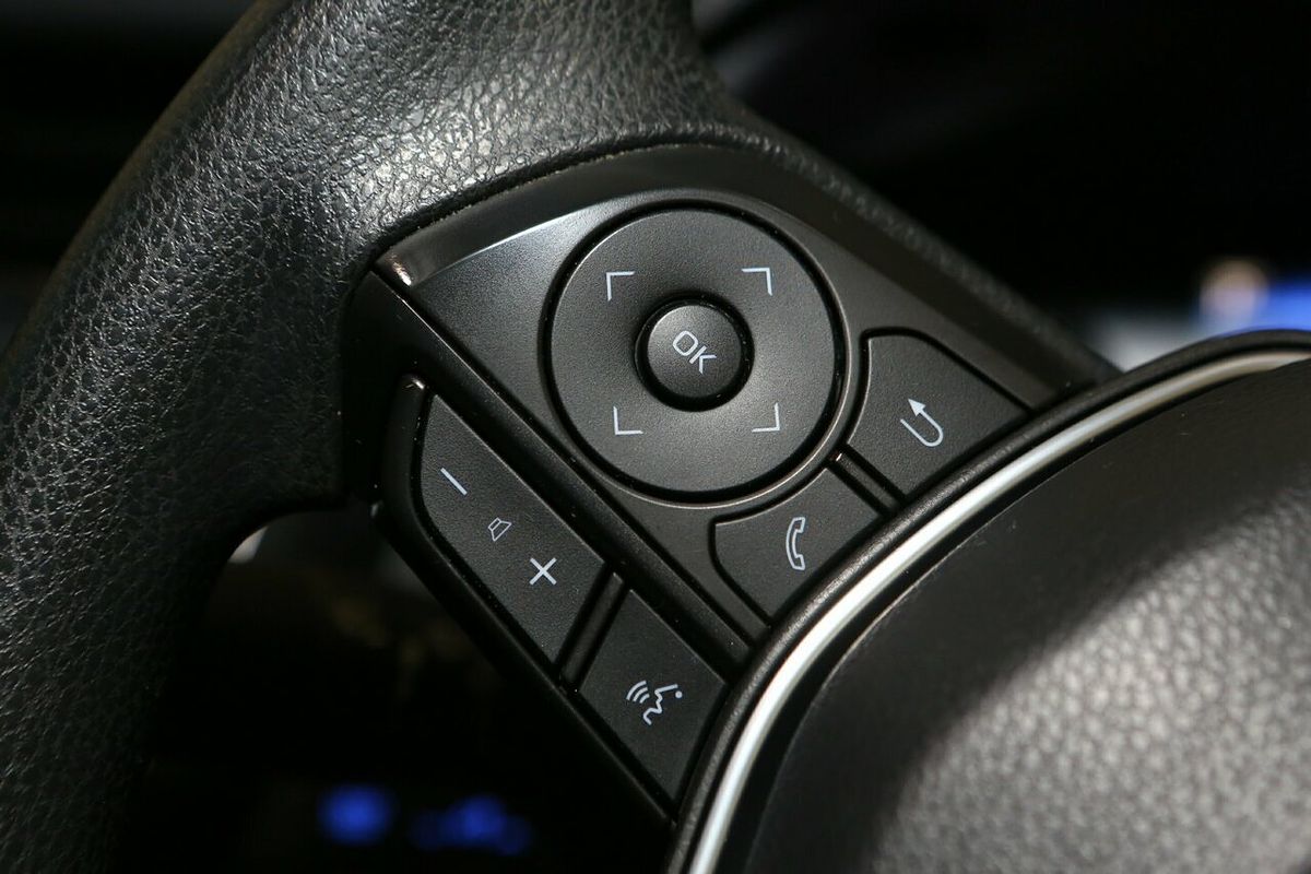 2019 Toyota Camry Ascent ASV70R
