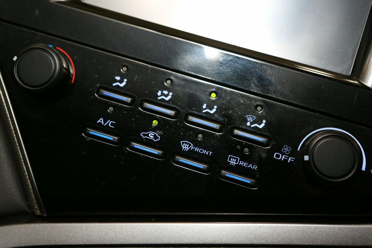 2019 Toyota Camry Ascent ASV70R