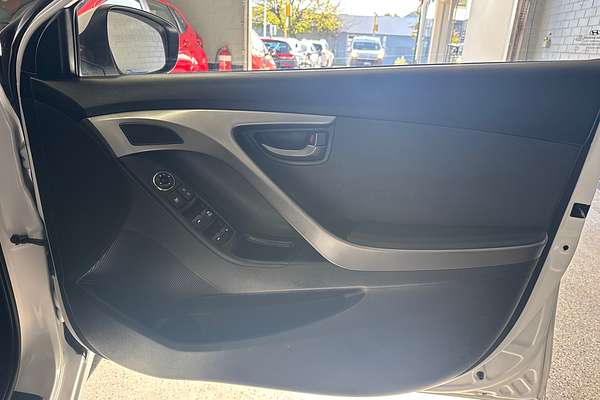 2013 Hyundai Elantra Active MD2
