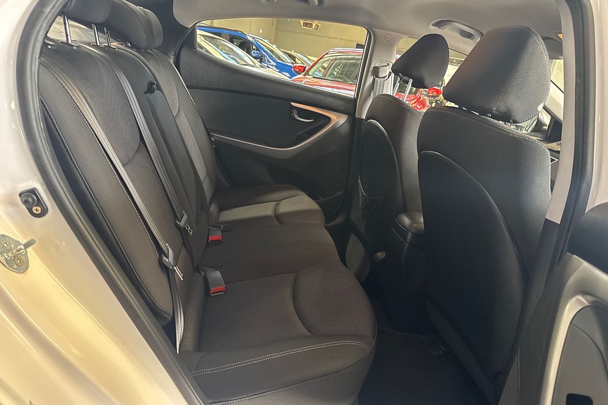 2013 Hyundai Elantra Active MD2