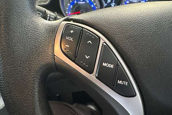 2013 Hyundai Elantra Active MD2