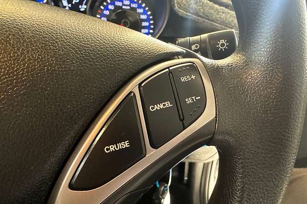 2013 Hyundai Elantra Active MD2