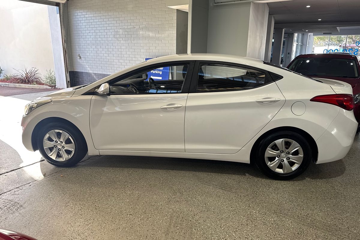 2013 Hyundai Elantra Active MD2