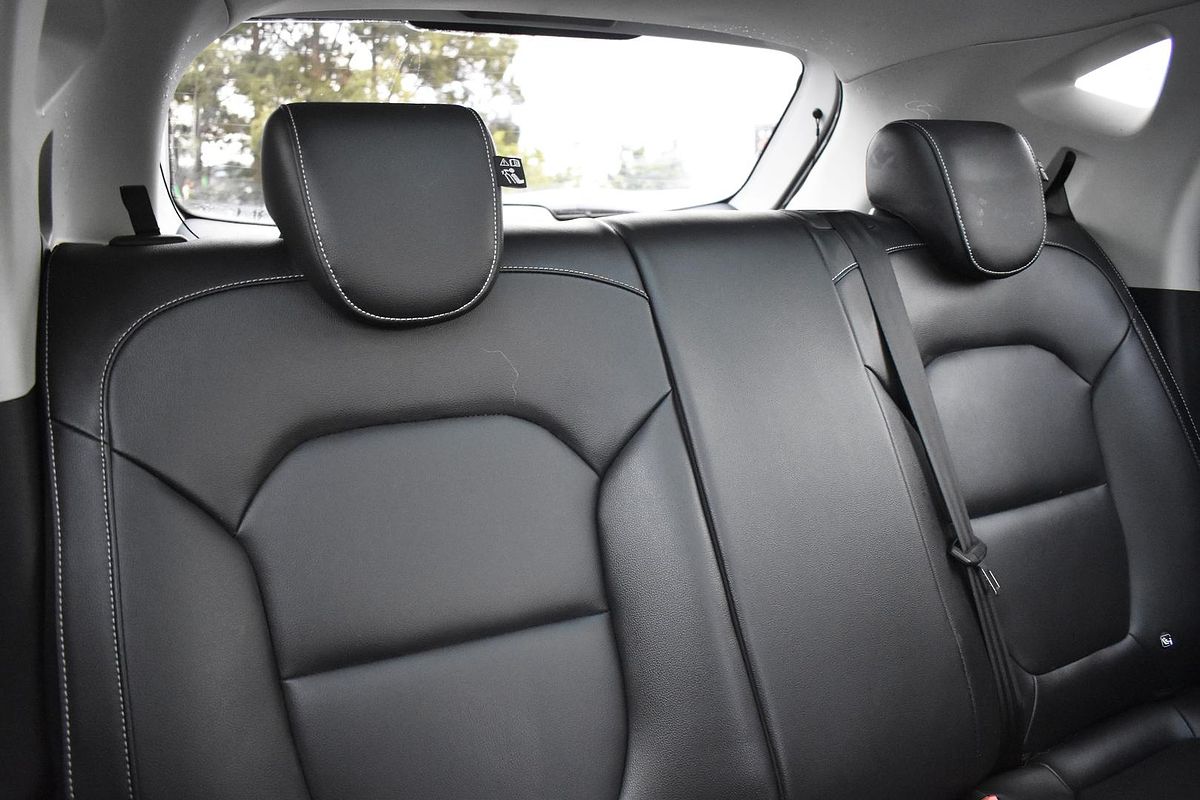 2020 MG ZS Essence AZS1