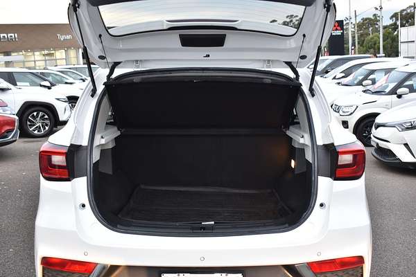 2020 MG ZS Essence AZS1