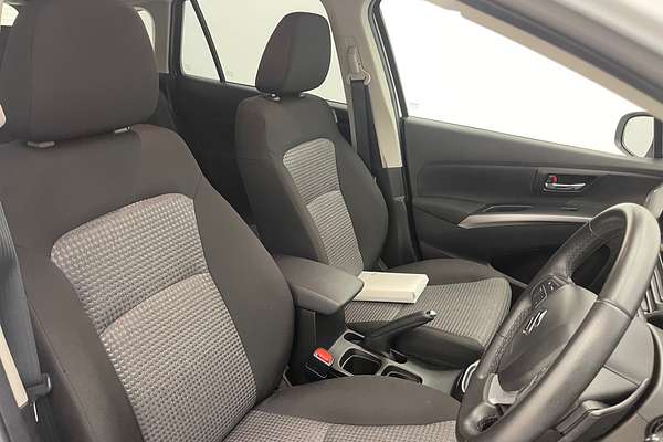 2022 Suzuki S-Cross Turbo JY
