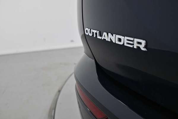 2022 Mitsubishi Outlander Exceed ZM