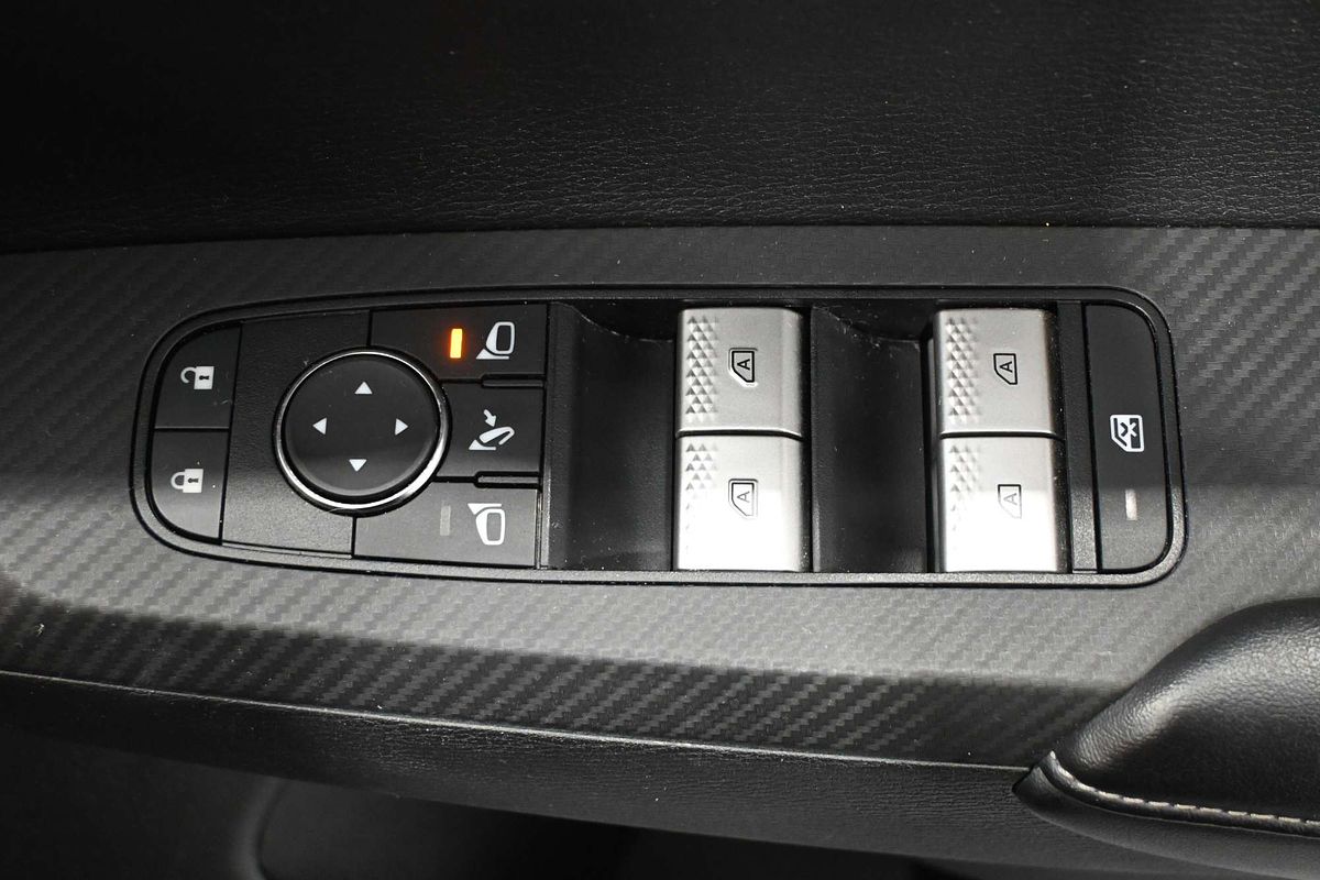2022 Mitsubishi Outlander Exceed ZM