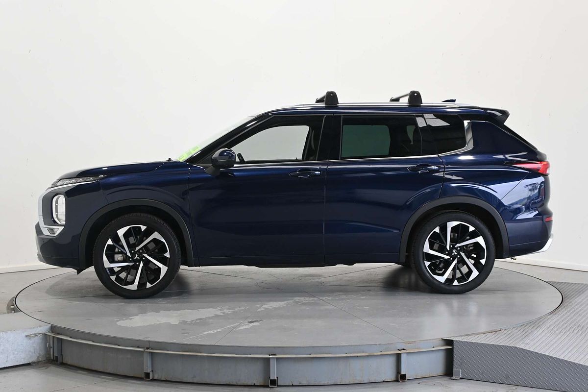 2022 Mitsubishi Outlander Exceed ZM
