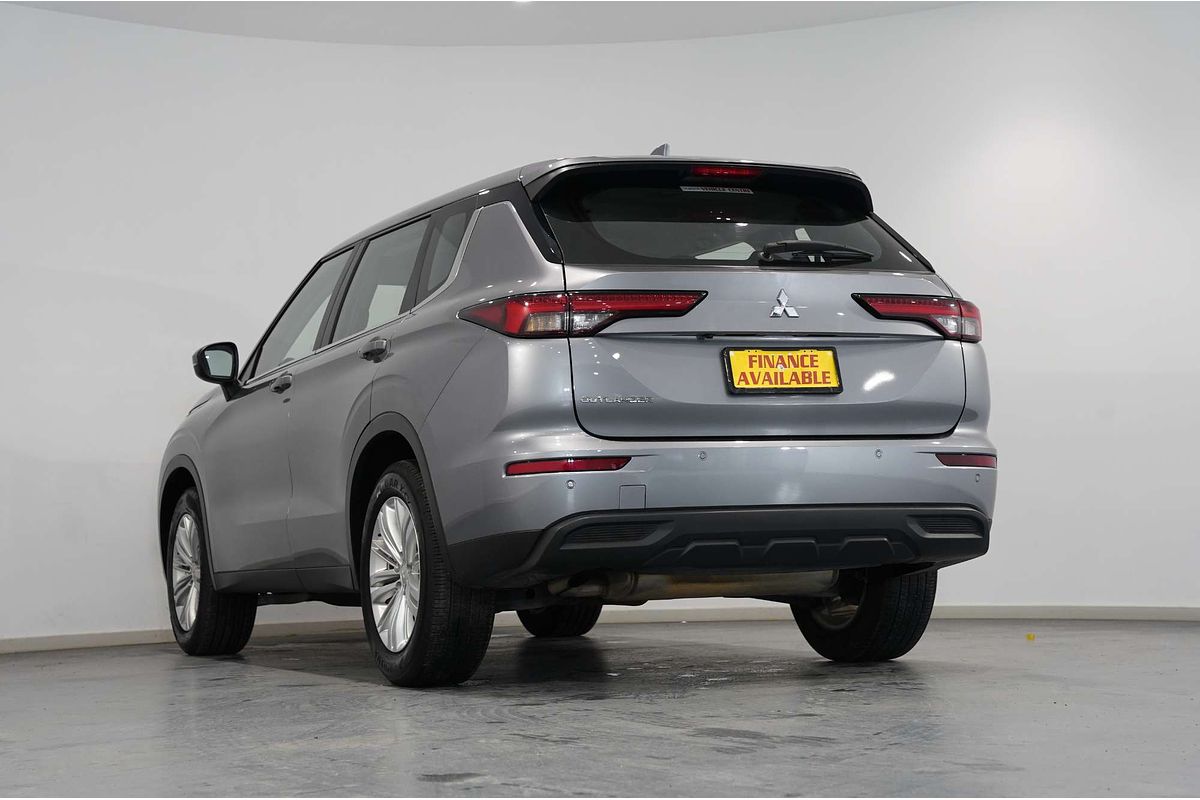 2022 Mitsubishi Outlander ES ZM