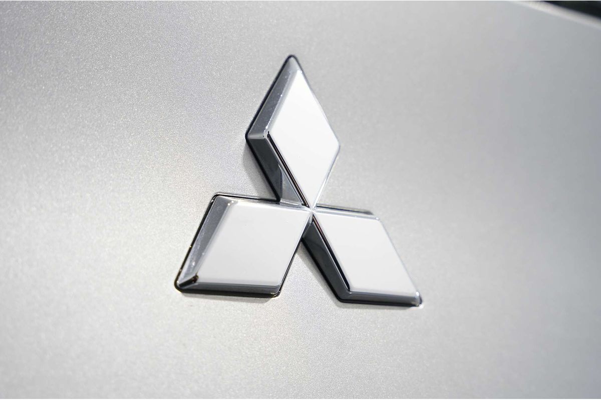 2022 Mitsubishi Outlander ES ZM