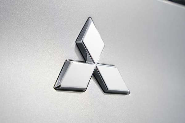 2022 Mitsubishi Outlander ES ZM
