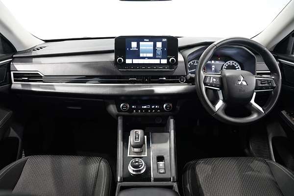 2022 Mitsubishi Outlander ES ZM