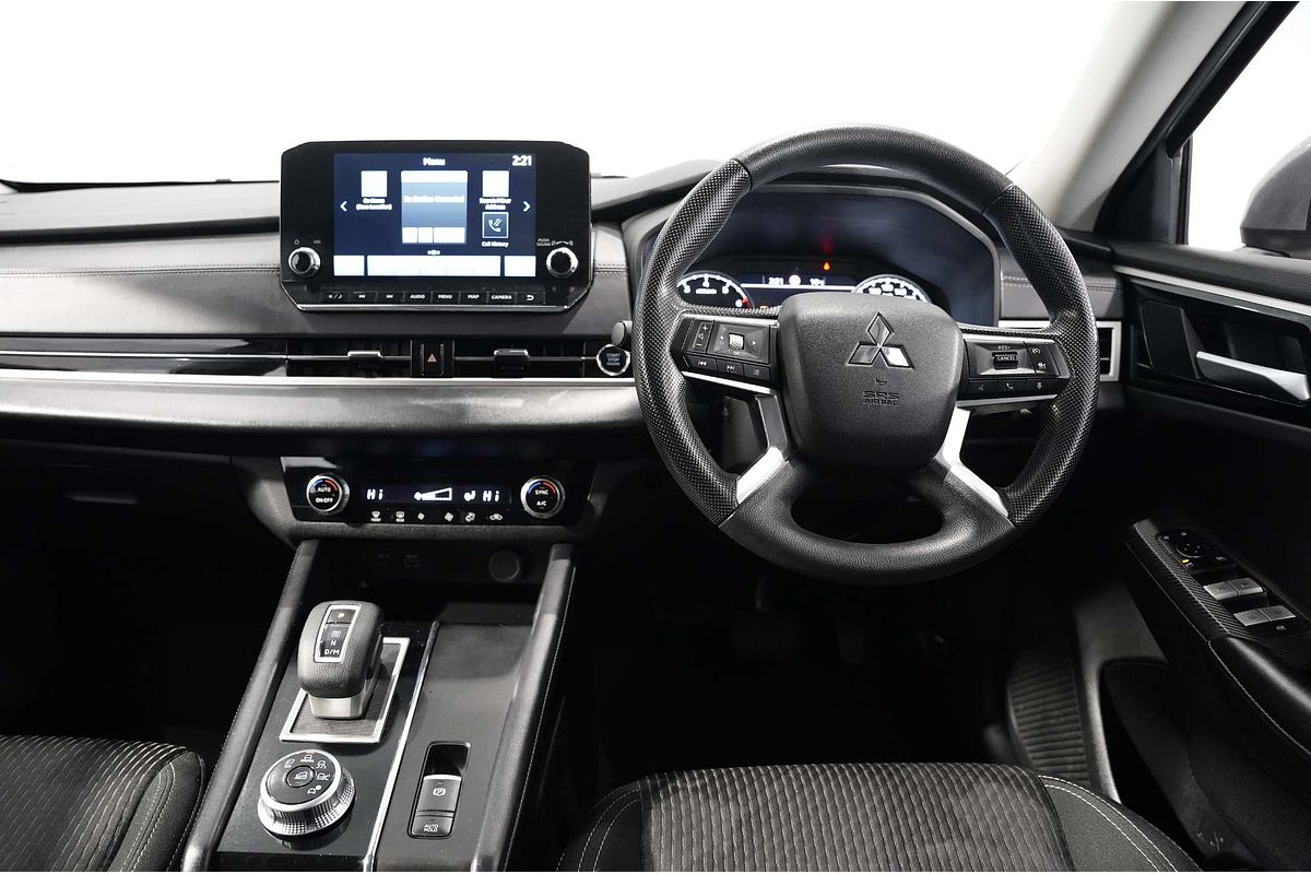 2022 Mitsubishi Outlander ES ZM