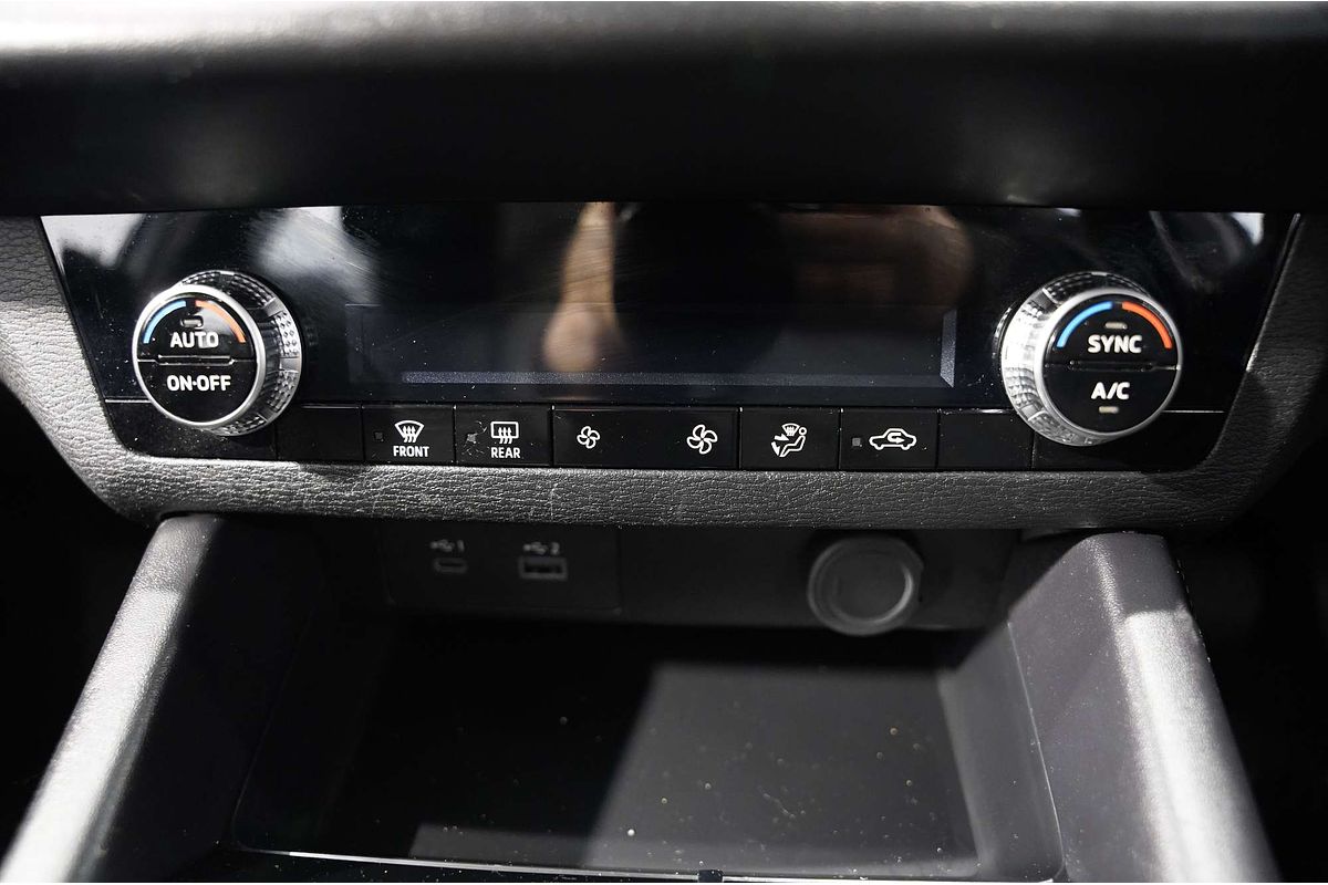 2022 Mitsubishi Outlander ES ZM