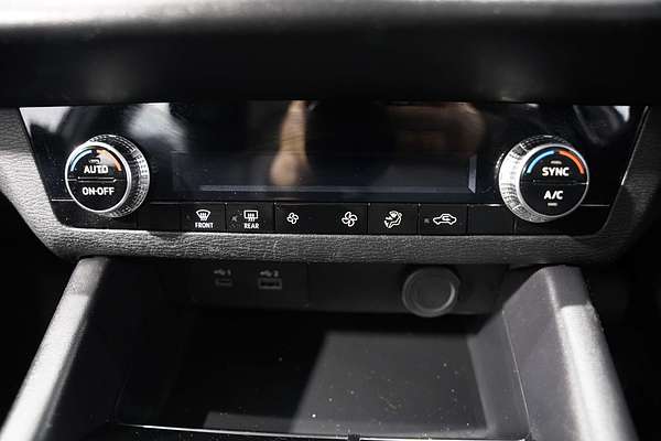 2022 Mitsubishi Outlander ES ZM