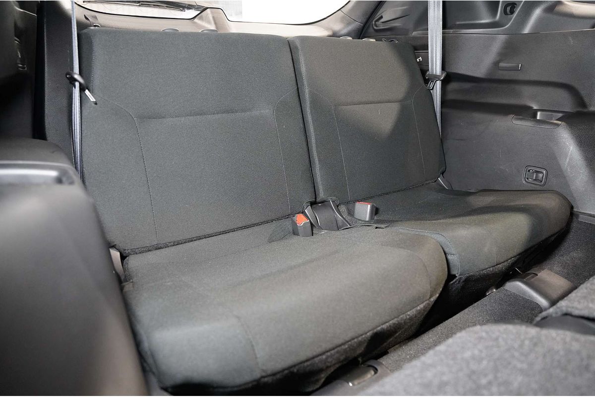 2022 Mitsubishi Outlander ES ZM