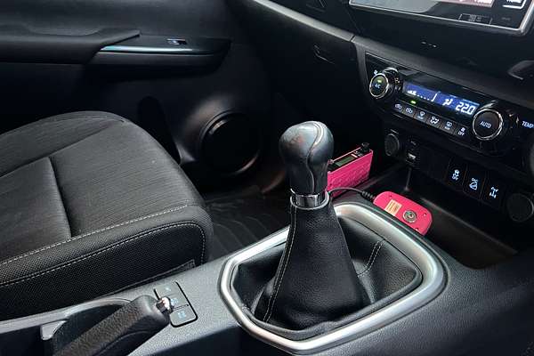 2019 Toyota Hilux SR5 GUN126R 4X4