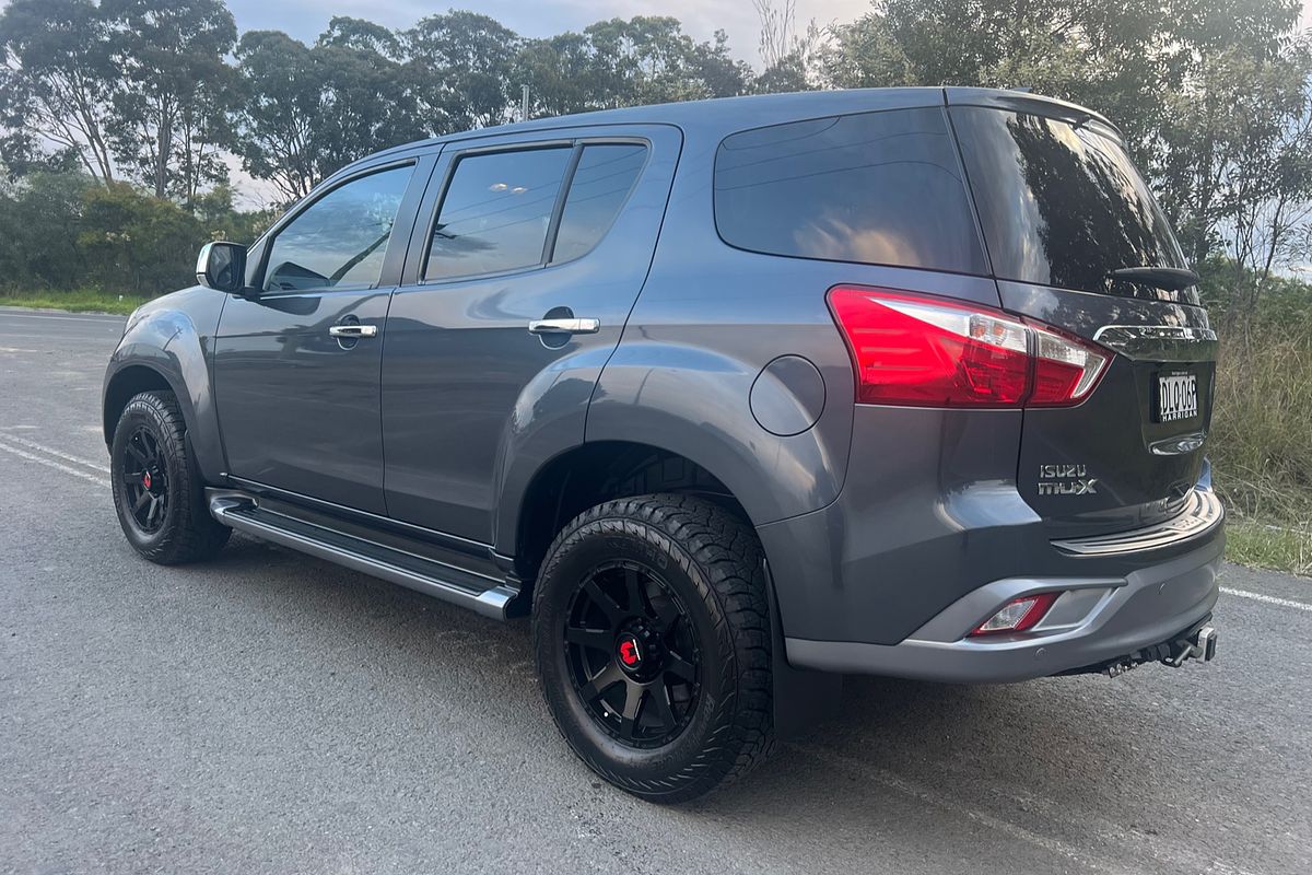 2017 Isuzu MU-X LS-U