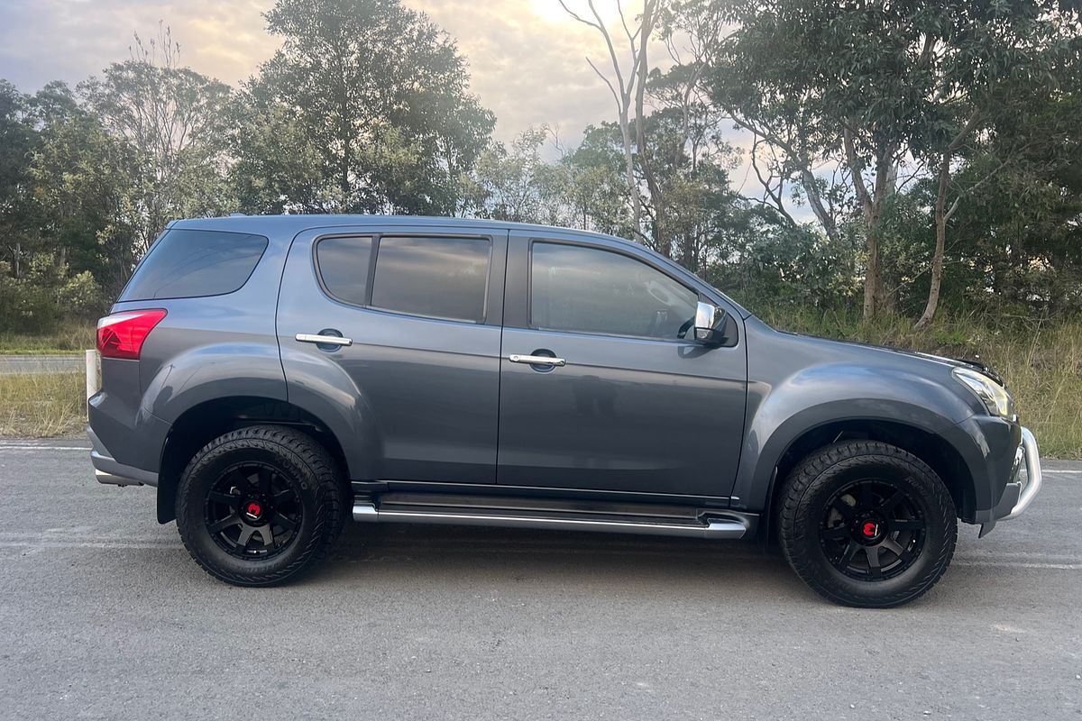 2017 Isuzu MU-X LS-U