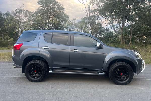 2017 Isuzu MU-X LS-U