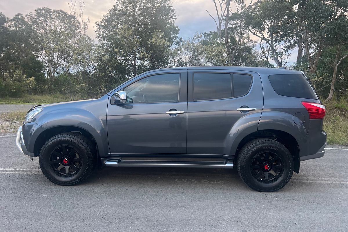 2017 Isuzu MU-X LS-U