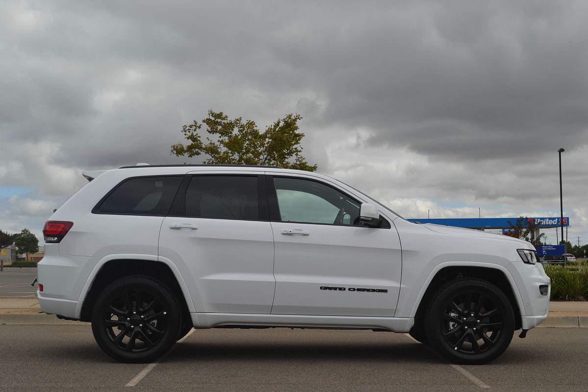 2020 Jeep Grand Cherokee Night Eagle WK
