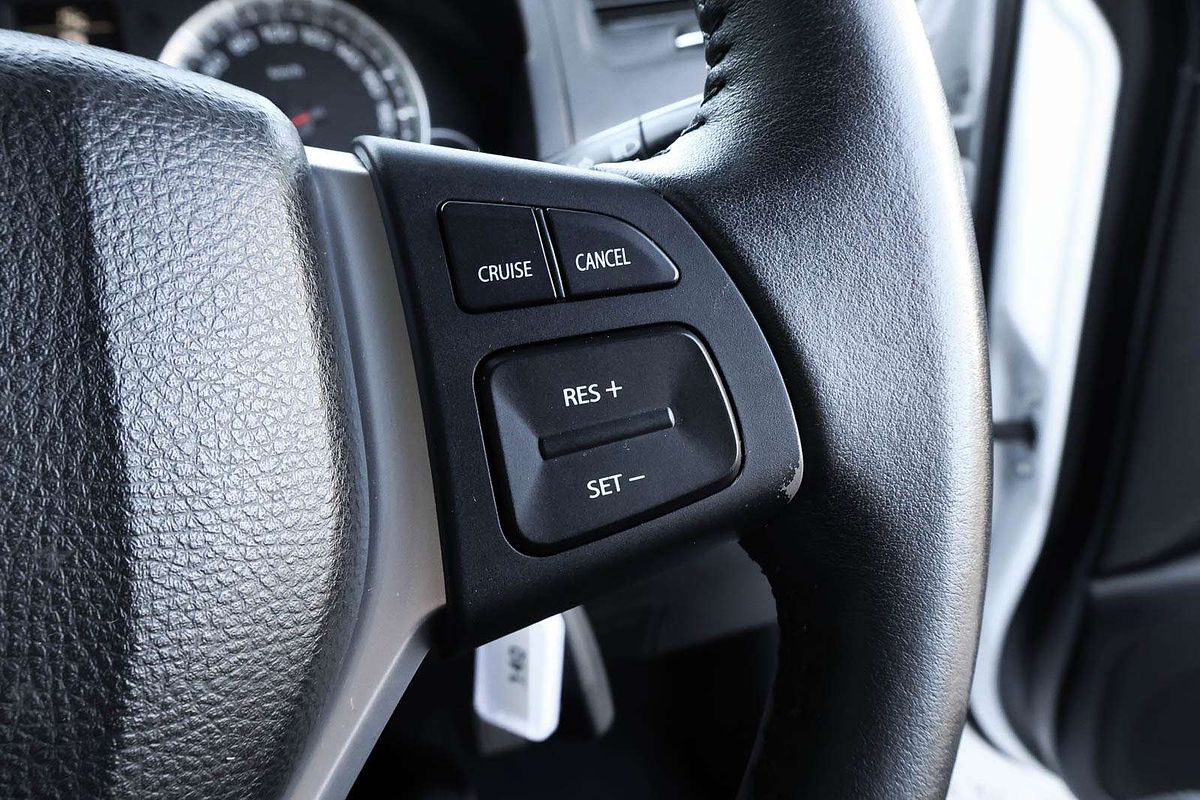 2015 Suzuki Swift GL Navigator FZ