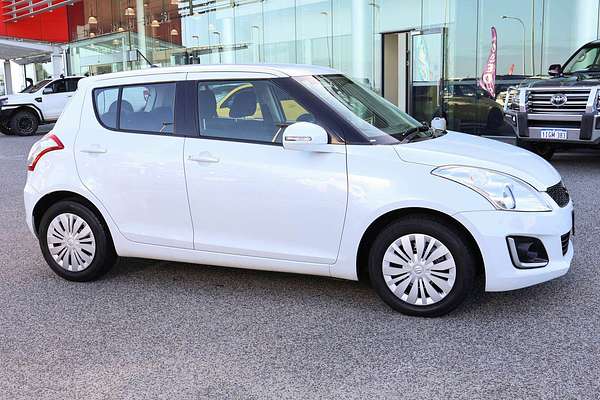 2015 Suzuki Swift GL Navigator FZ