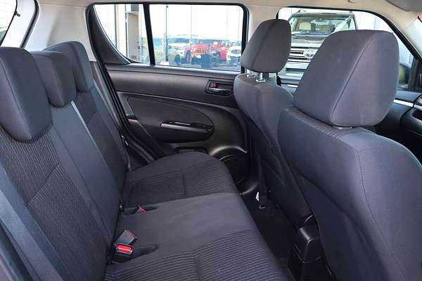 2015 Suzuki Swift GL Navigator FZ