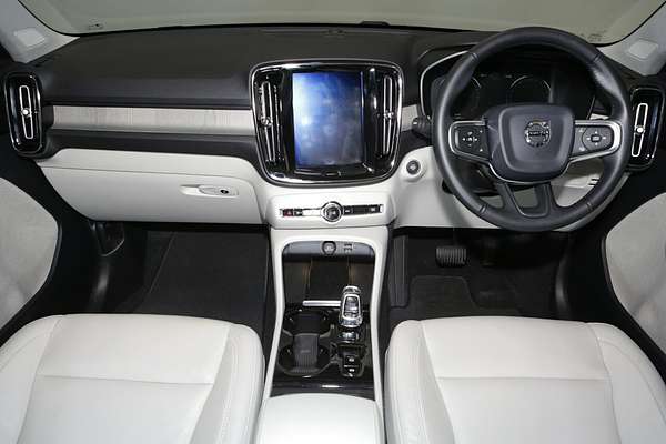 2019 Volvo XC40 T4 Inscription