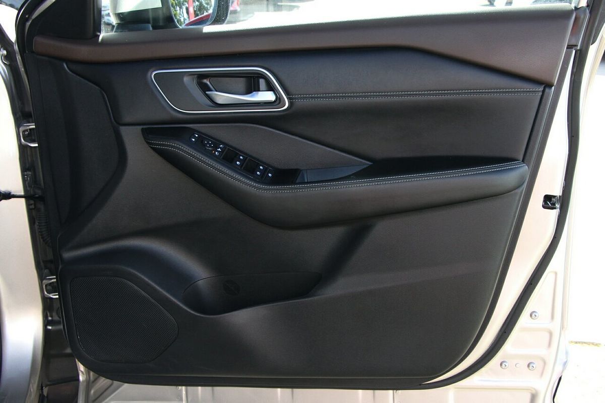 2024 Nissan X-TRAIL ST-L T33