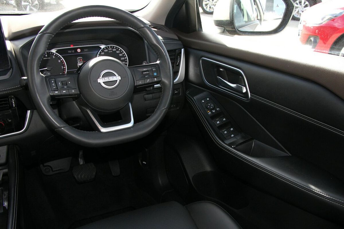 2024 Nissan X-TRAIL ST-L T33
