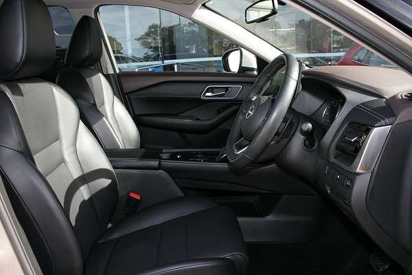 2024 Nissan X-TRAIL ST-L T33