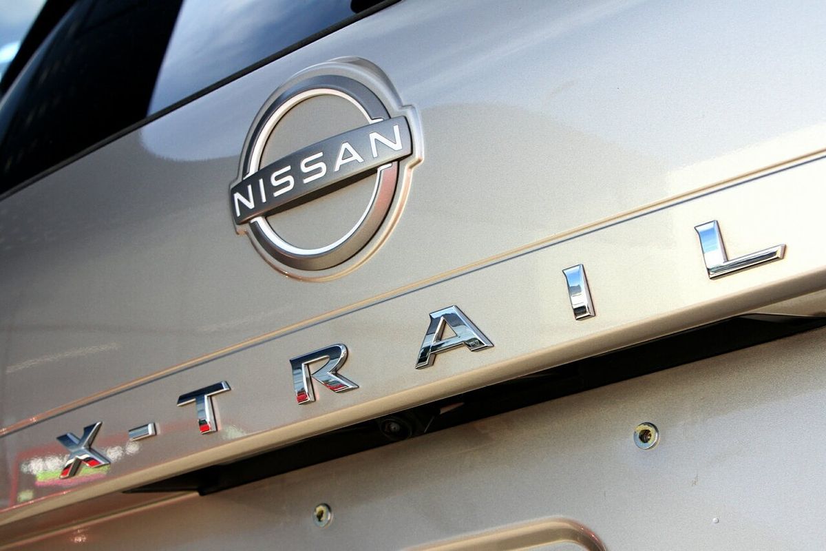 2024 Nissan X-TRAIL ST-L T33