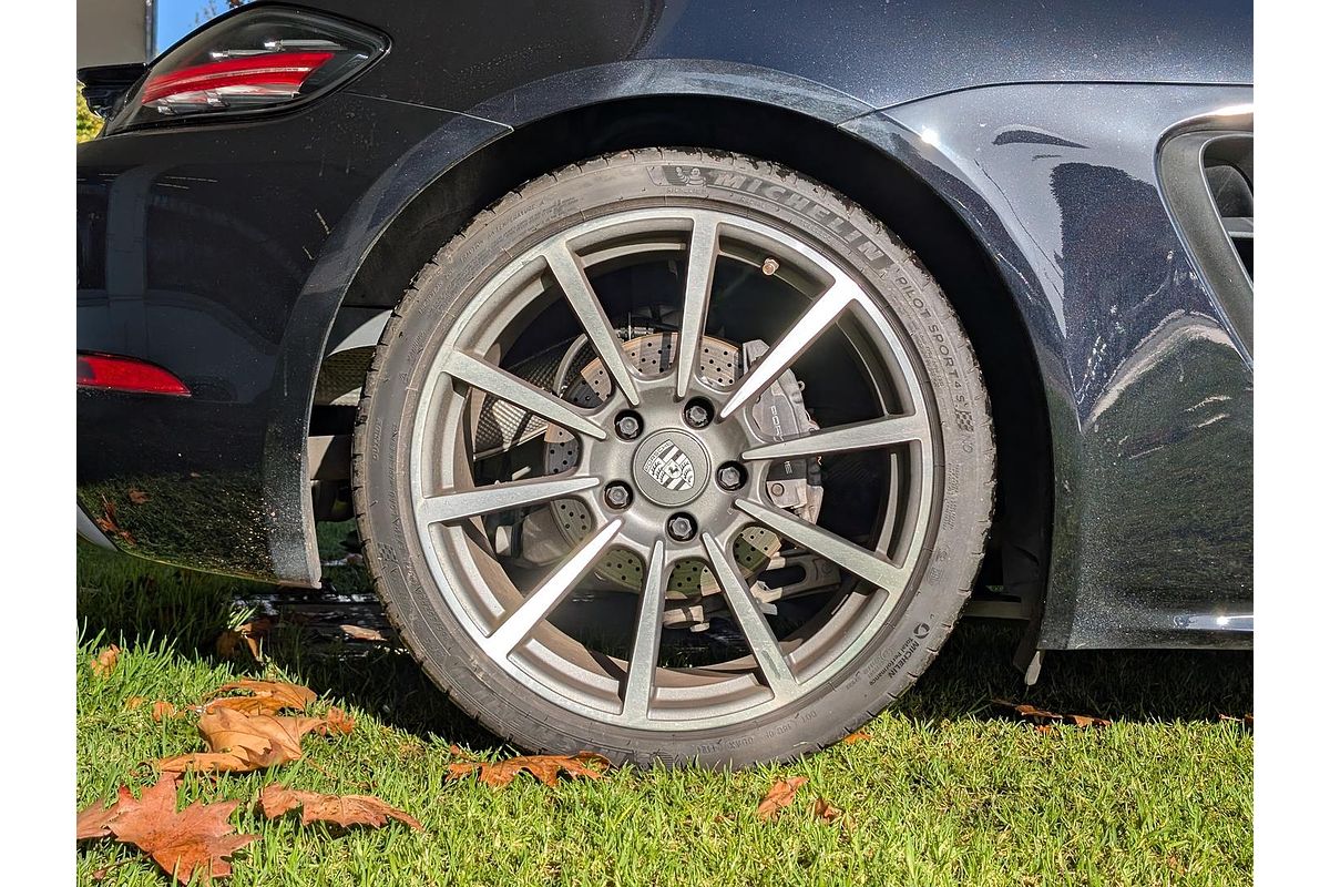 2019 Porsche 718 Cayman 982