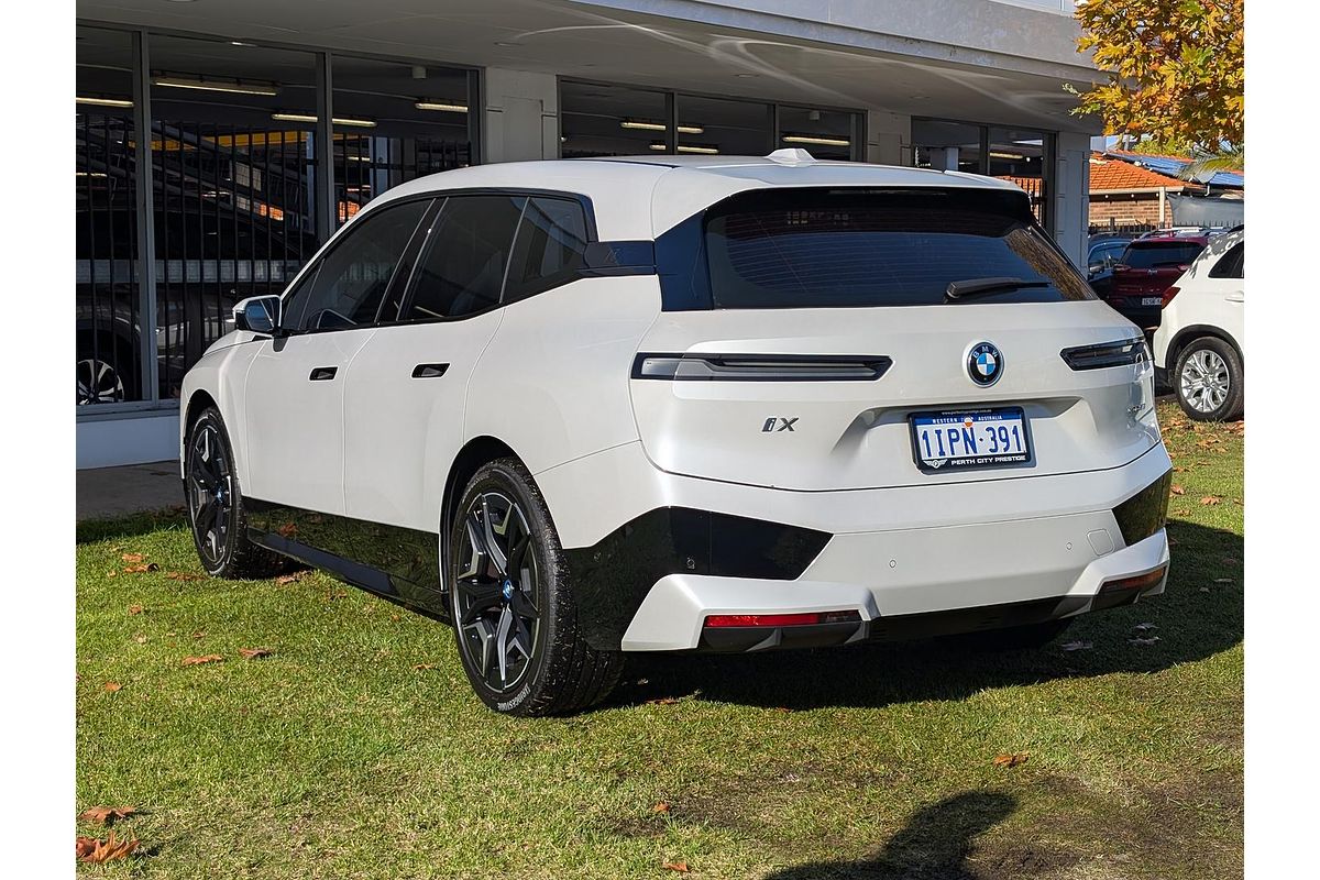 2023 BMW iX xDrive40 Sport I20